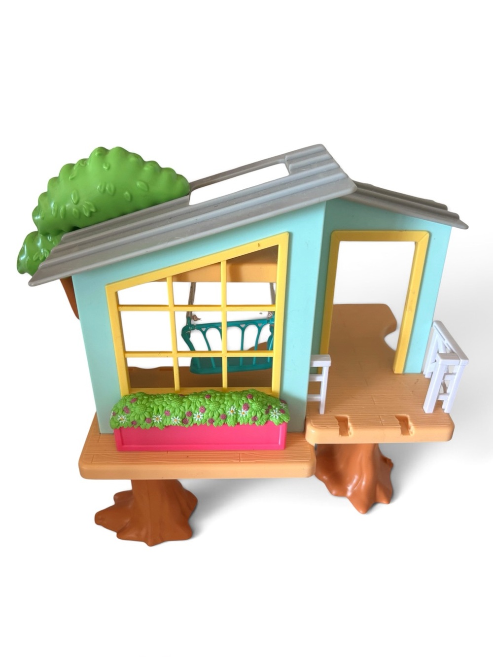Honey Bee Acres Treetop Hideaway Playhouse